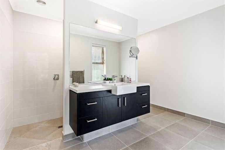 Photo of property in 58 Muriwai Road, Waimauku, 0812