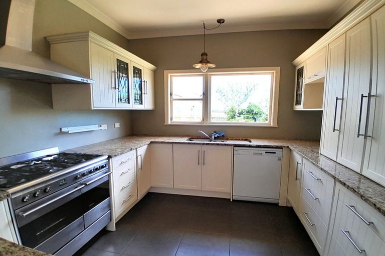 Photo of property in 326 Arapaepae Road South, Levin, 5571