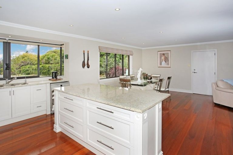Photo of property in 2 Raukawa Grove, Waiuku, 2123