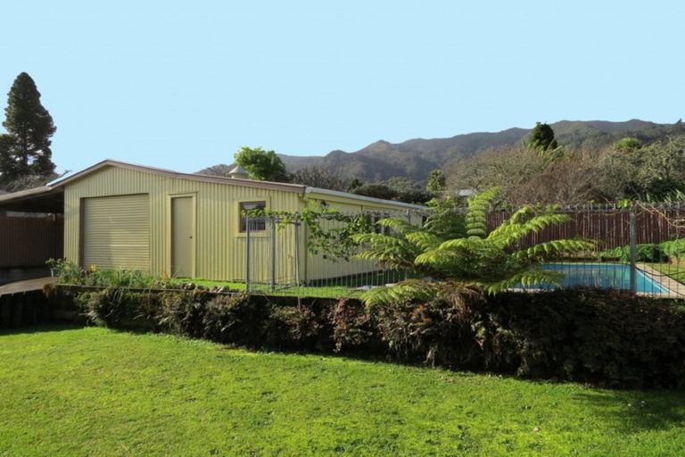 Photo of property in 2210 Rings Road, Coromandel, 3506