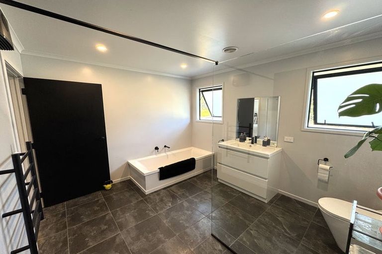 Photo of property in 24 Saint Catherine Street, Kaitangata, 9210