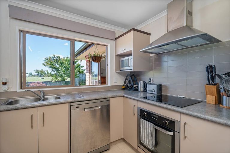 Photo of property in 48 Carina Way, Whitianga, 3510