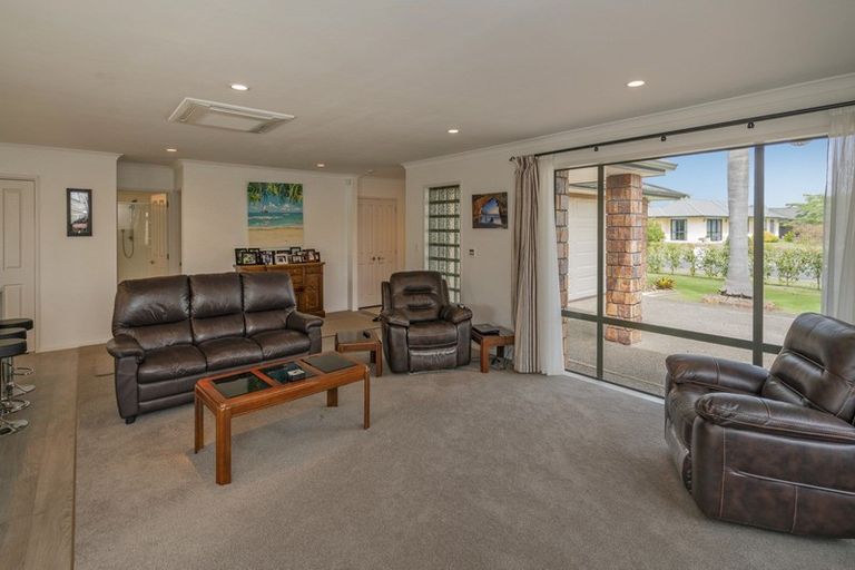 Photo of property in 52 Springbok Avenue, Whitianga, 3510