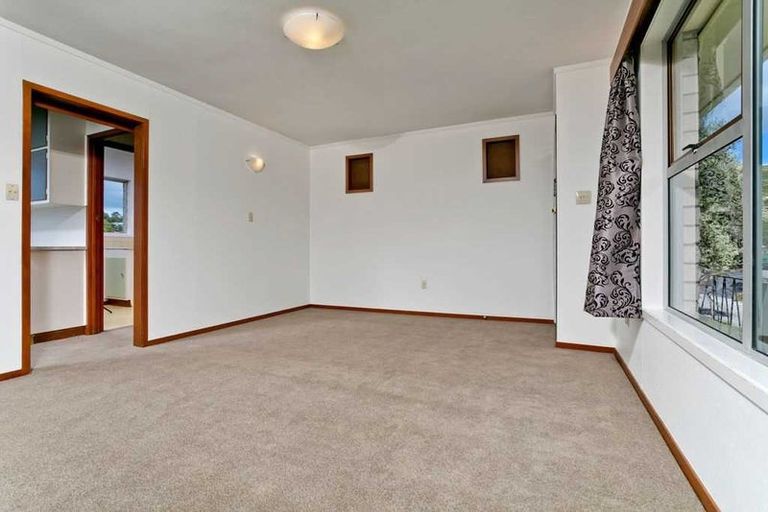 Photo of property in 1/22 Mannering Place, Hillcrest, Auckland, 0627