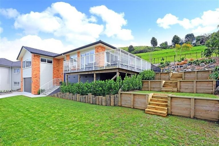 Photo of property in 17 Bob Craig Place, Pukekohe, 2120