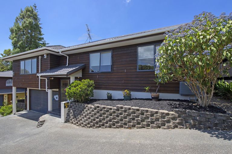 Photo of property in 35a Baird Street, Howick, Auckland, 2014