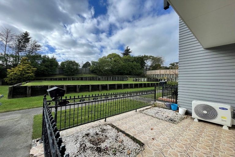 Photo of property in 12/44 Carlos Drive, Flat Bush, Auckland, 2016