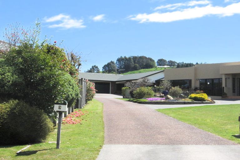 Photo of property in 1/3 Amoroa Place, Acacia Bay, Taupo, 3330