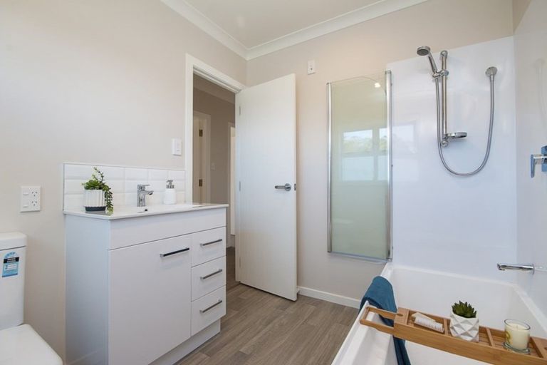 Photo of property in 38 Native Road, Pukekawa, Tuakau, 2696