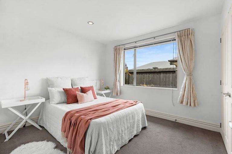 Photo of property in 24 Date Crescent, Aidanfield, Christchurch, 8025