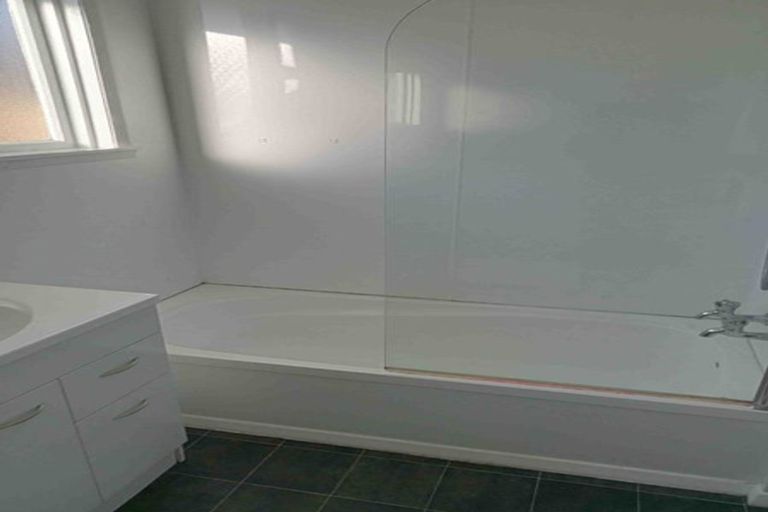 Photo of property in 70 Dimock Street, Titahi Bay, Porirua, 5022