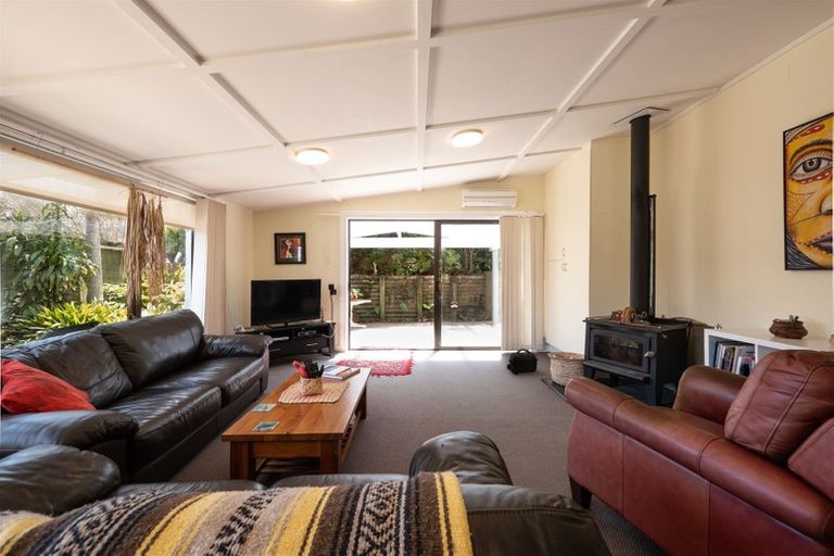 Photo of property in 35 Florance Avenue, Russell, 0272