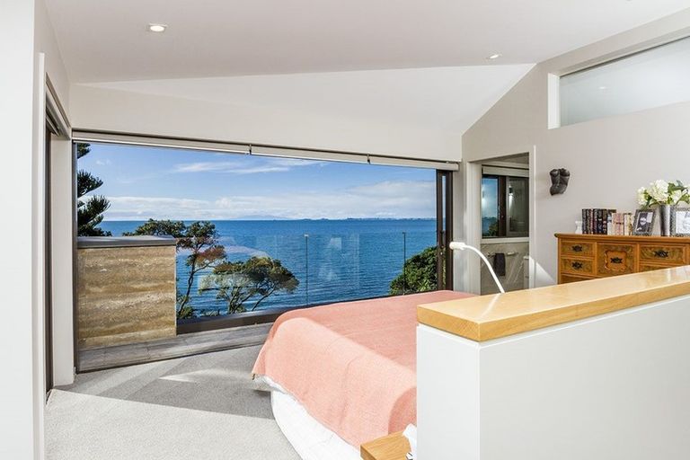 Photo of property in 5a Bournemouth Terrace, Murrays Bay, Auckland, 0630