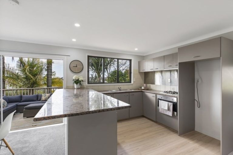 Photo of property in 26 Cedar Terrace, Stanmore Bay, Whangaparaoa, 0932