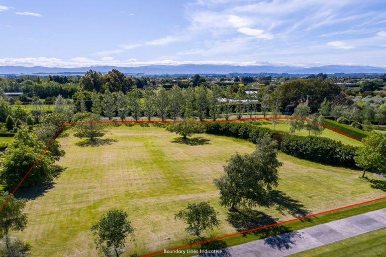 Photo of property in 5 Eagle Place, Martinborough, 5711