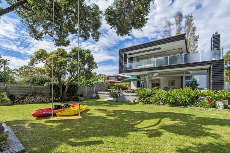 Photo of property in 37 Laurence Street, Manly, Whangaparaoa, 0930