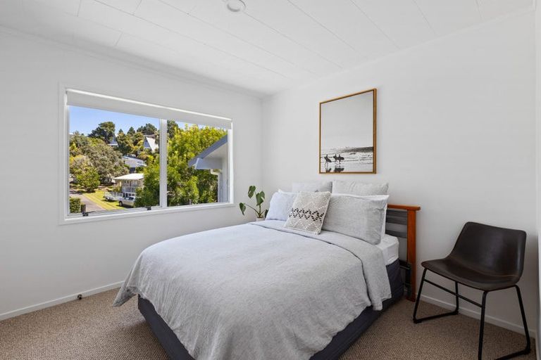 Photo of property in 18 William Hadlow Place, Hatfields Beach, Orewa, 0931