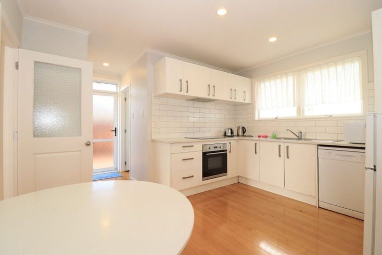 Photo of property in 6 Swan Crescent, Pakuranga, Auckland, 2010