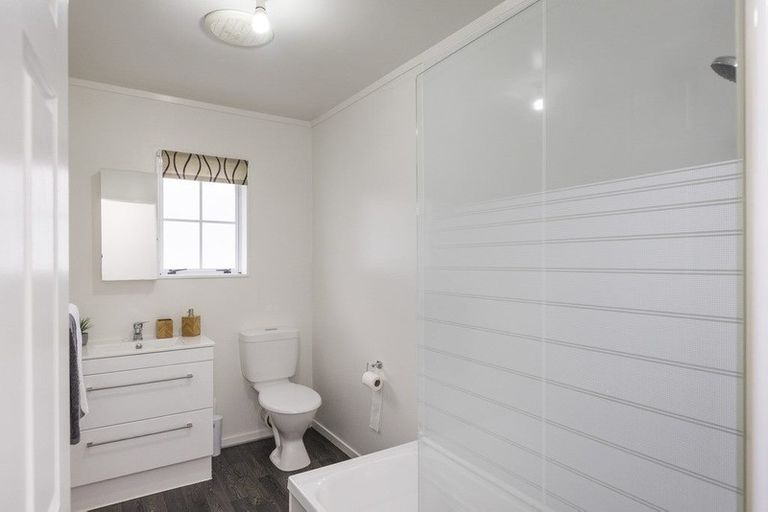 Photo of property in 155 Summerhill Drive, Fitzherbert, Palmerston North, 4410