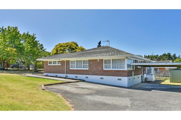 Photo of property in 1 Tanners Road, Mangere Bridge, Auckland, 2022