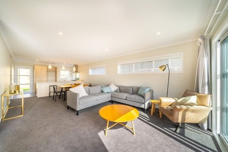 Photo of property in 2 Takapo Grove, Kelson, Lower Hutt, 5010