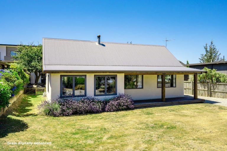 Photo of property in 42 Rata Street, Wanaka, 9305