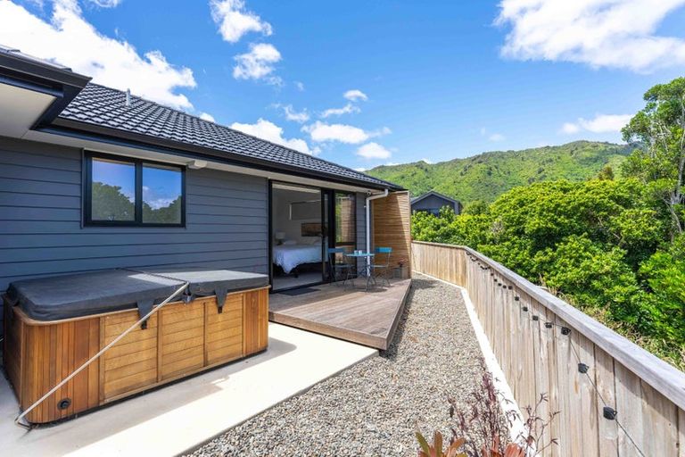 Photo of property in 5 Morepork Drive, Waikanae, 5036