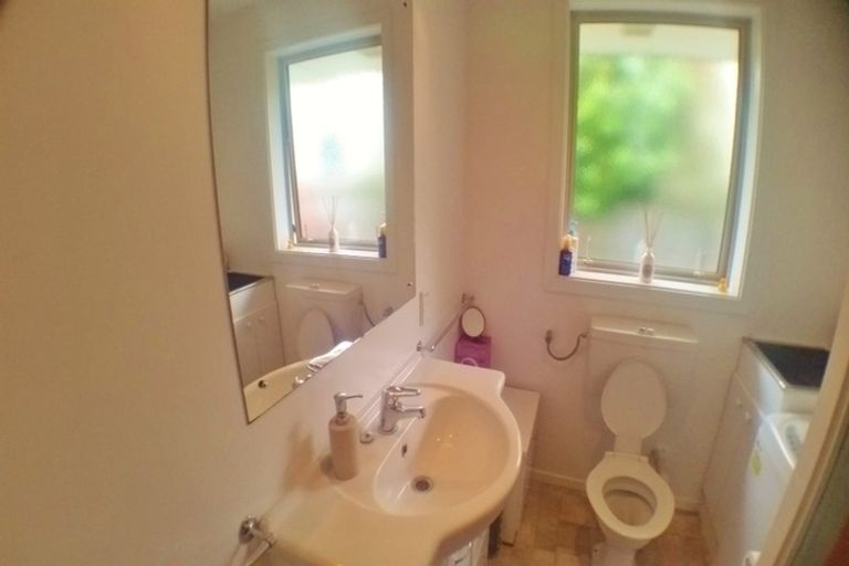 Photo of property in 2/46 Abberley Crescent, St Albans, Christchurch, 8014