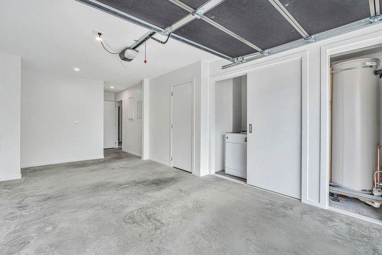 Photo of property in 2/504 Don Buck Road, Massey, Auckland, 0614