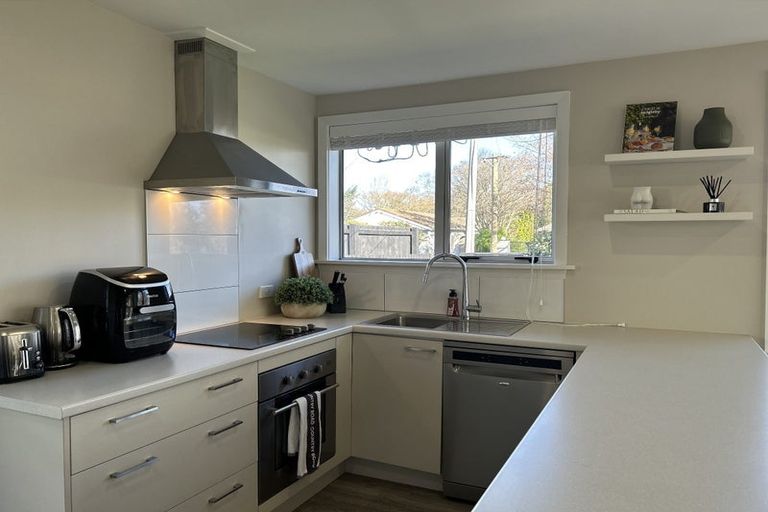 Photo of property in 2/36 Condell Avenue, Papanui, Christchurch, 8053