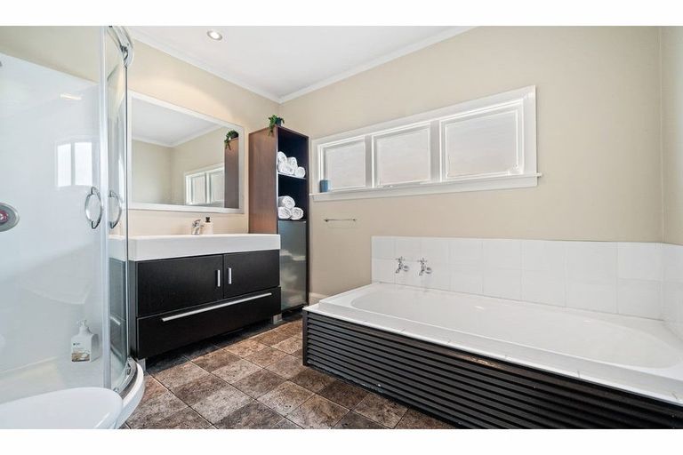 Photo of property in 478 Halswell Road, Halswell, Christchurch, 8025