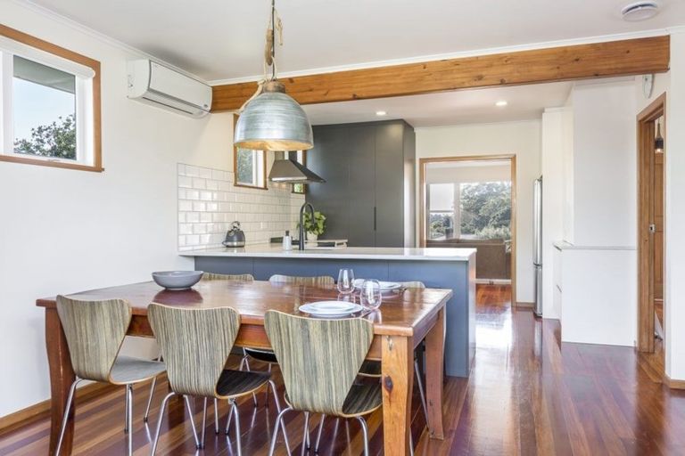 Photo of property in 17 Noall Street, Te Atatu Peninsula, Auckland, 0610