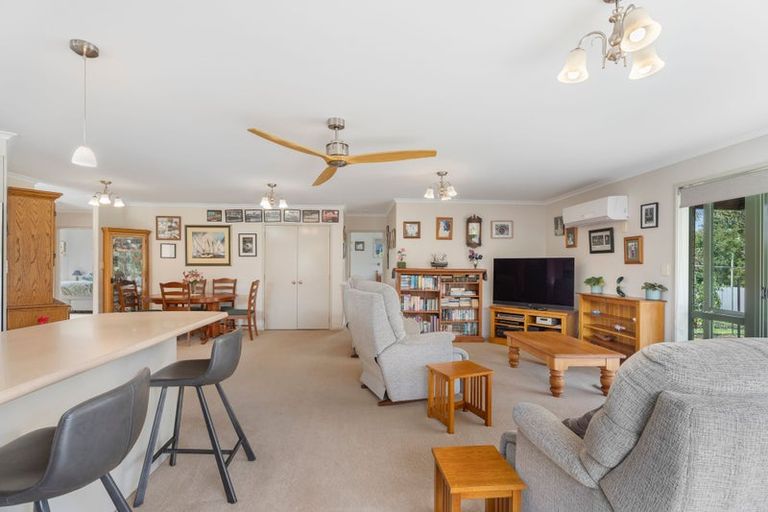 Photo of property in 14 Pacific Place, Whitianga, 3510