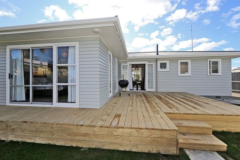 Photo of property in 33 Allen Berry Avenue, Pirimai, Napier, 4112