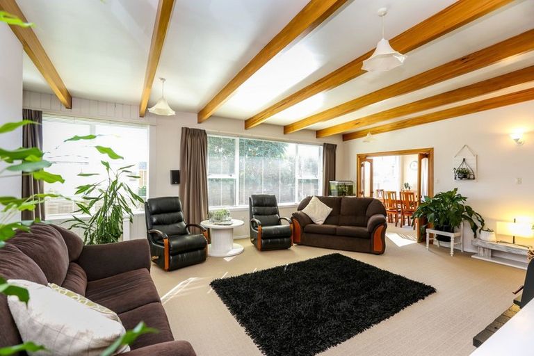 Photo of property in 41 Nevada Drive, Merrilands, New Plymouth, 4312