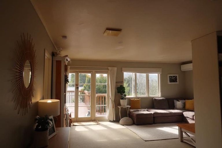 Photo of property in 42a Hammond Avenue, Hatfields Beach, Orewa, 0931