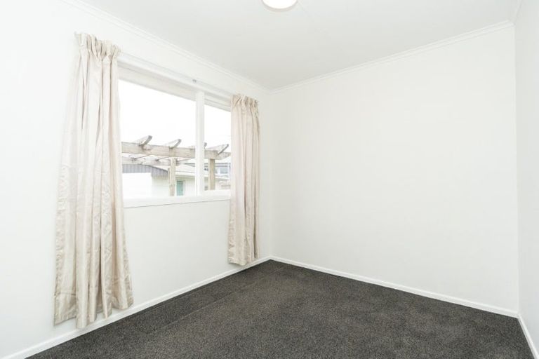 Photo of property in 77 Collins Road, Melville, Hamilton, 3206