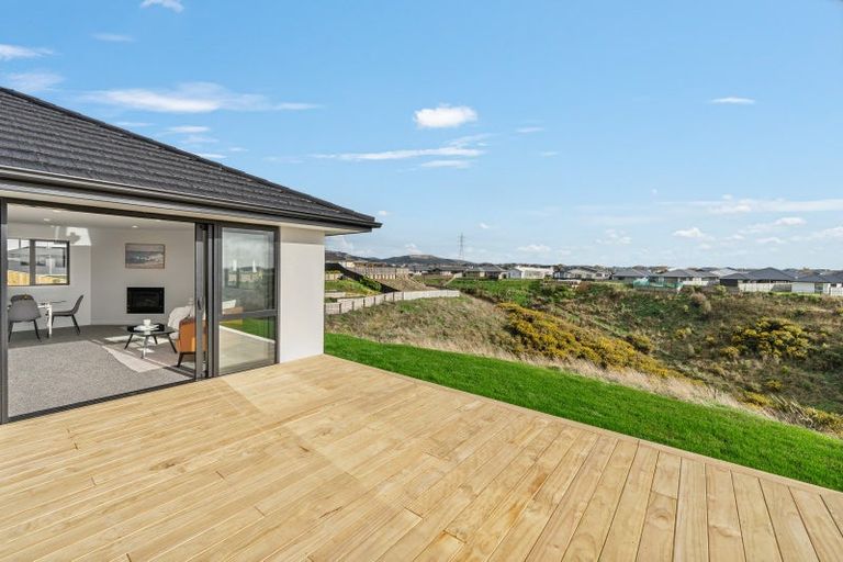 Photo of property in 59 Atlantic Drive, Fitzherbert, Palmerston North, 4410