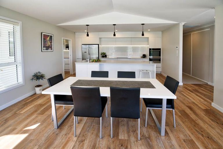 Photo of property in 152 Fitzherbert Avenue, Castlecliff, Wanganui, 4501