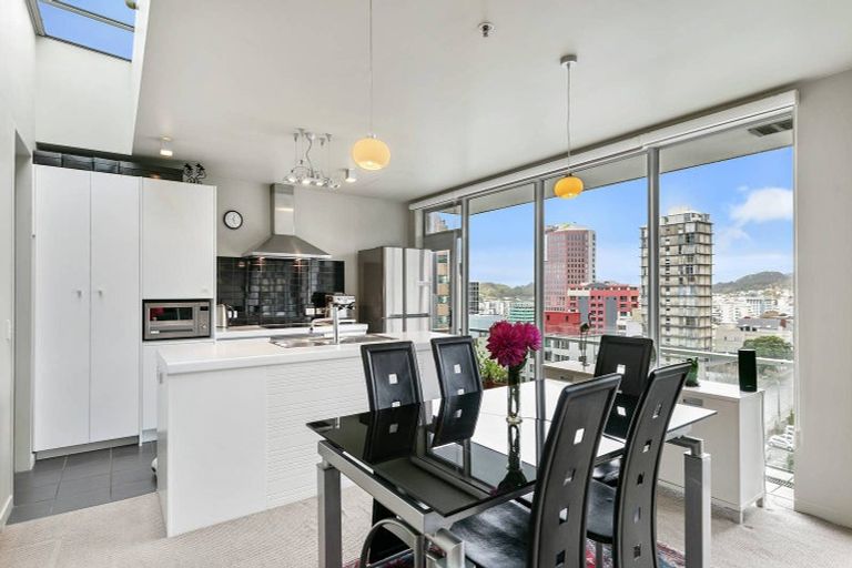 Photo of property in Montreaux Apartments, 10e/164 The Terrace, Wellington Central, Wellington, 6011