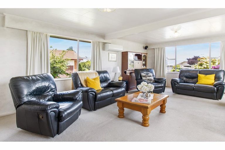 Photo of property in 32 Kowhai Street, Highfield, Timaru, 7910