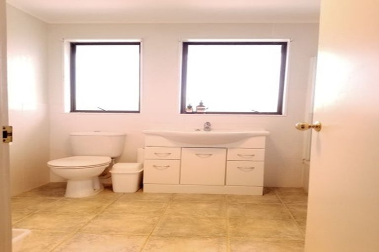 Photo of property in 2 Corric Hill, Torbay, Auckland, 0630