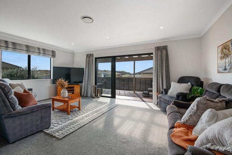 Photo of property in 7 Raabia Close, Parakai, 0830