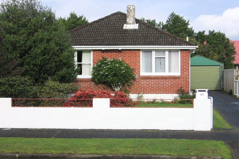 Photo of property in 24 Leicester Street, Terrace End, Palmerston North, 4410