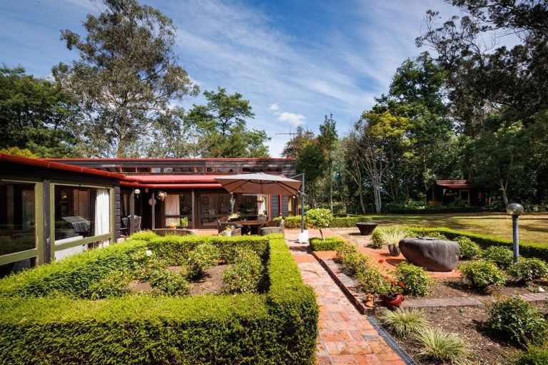 Photo of property in 39 Wanganui Road, Marton, 4710