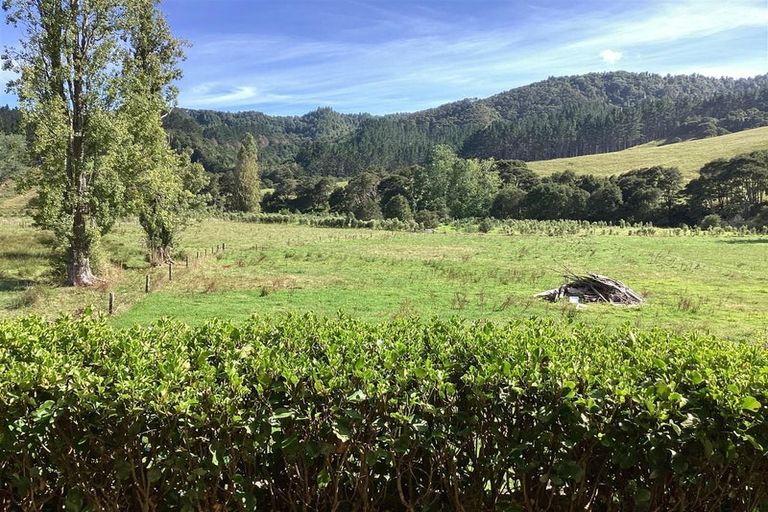 Photo of property in 532 Ness Valley Road, Ness Valley, Papakura, 2585