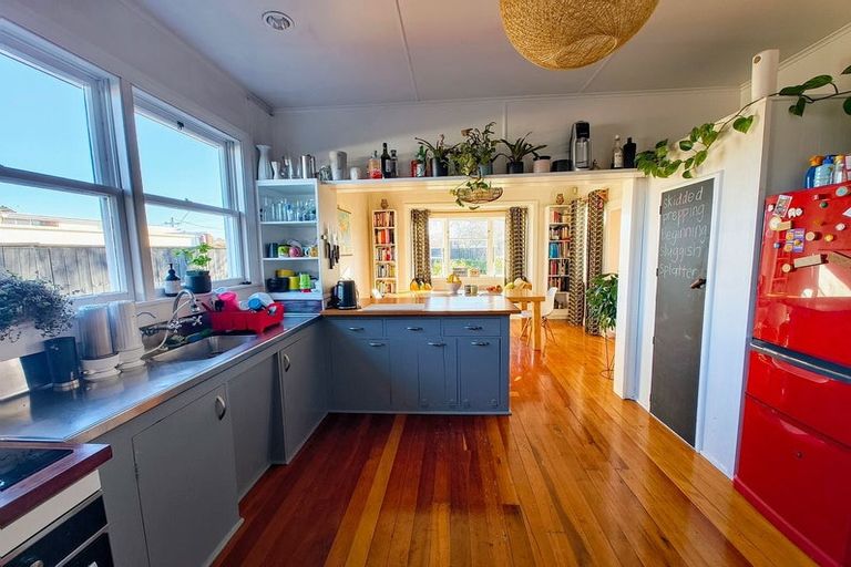 Photo of property in 135 Ngaumutawa Road, Masterton, 5810