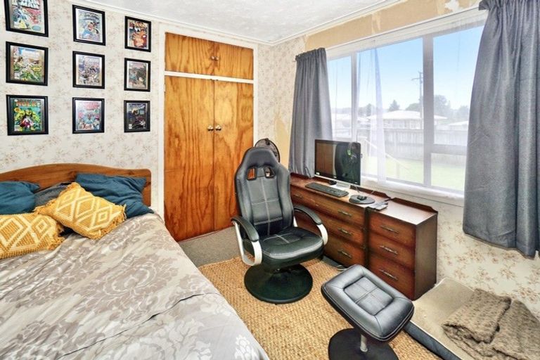 Photo of property in 12 Lee Street, Te Puke, 3119