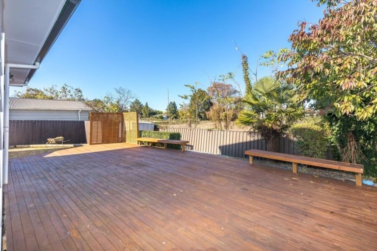 Photo of property in 33 Gilbass Avenue, Hamilton Lake, Hamilton, 3204