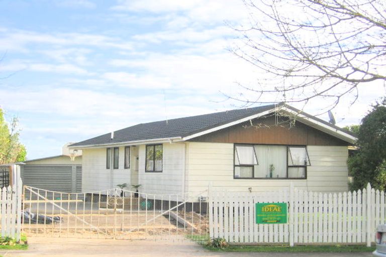 Photo of property in 87 Oakfield Crescent, Pukete, Hamilton, 3200